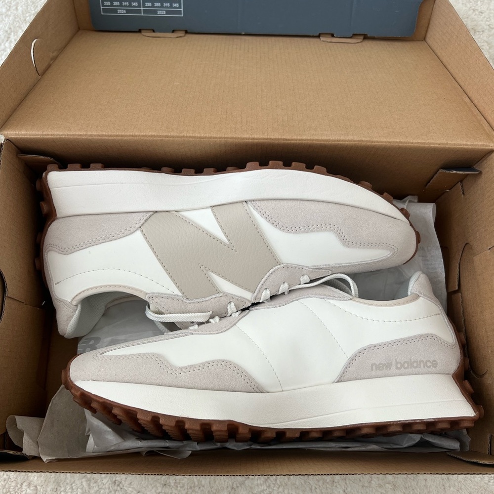 New Balance 327 'Moonbeam Timberwolf' – Size US women’s 8.5
